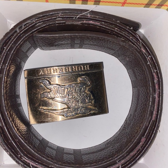 Burberry belt reversible with original box - Picture 2 of 4